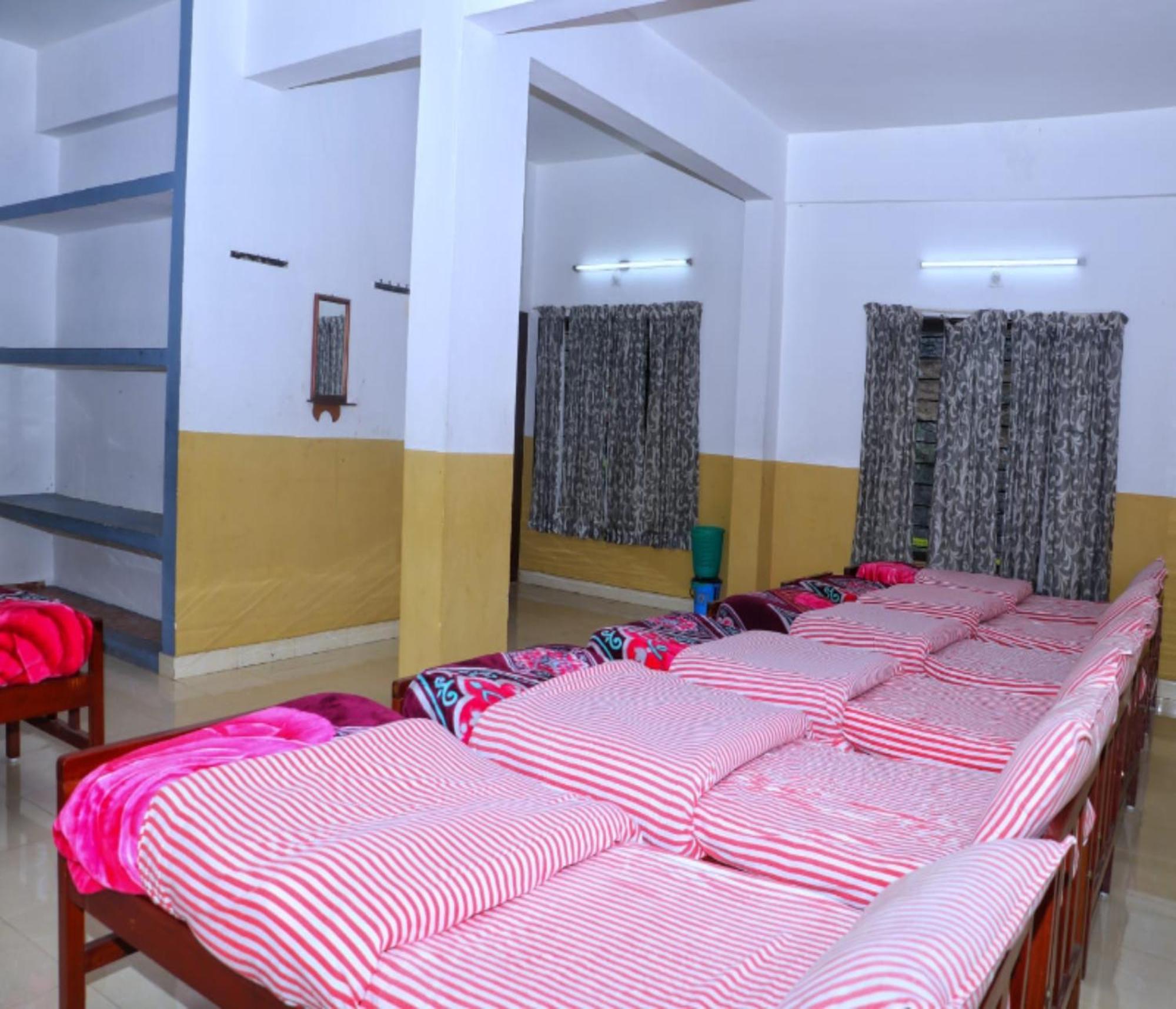 Ac Mist Hotel Munnar Exterior photo