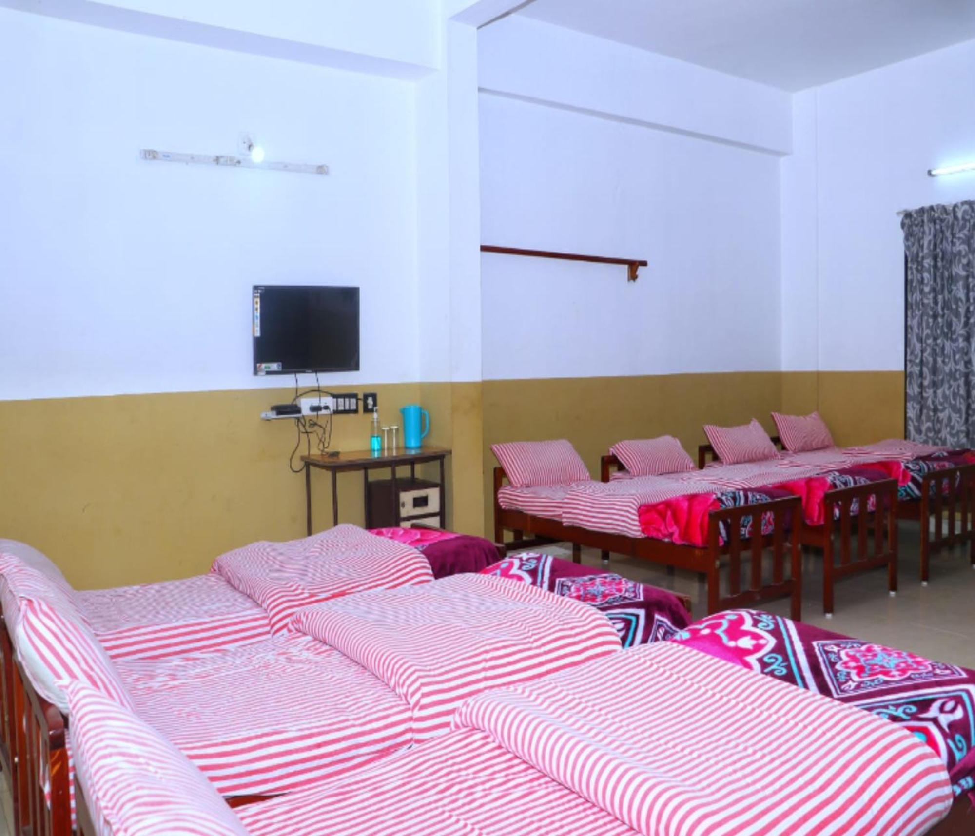 Ac Mist Hotel Munnar Exterior photo